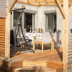  Apartment Rk79 Ferienwohung Mit 4 Zimmer, Garten Und Pool Naehe Klinikum U-bahn & S-bahn Zum Messegelaende Nuernberg